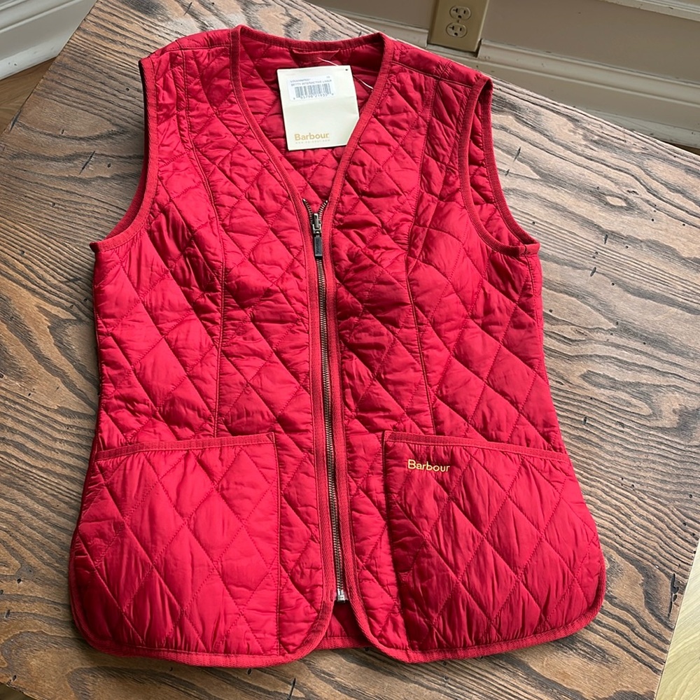 Barbour Betty brick red interactive liner quilted vest size 6